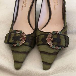 Vince Camuto Tiger Hair Pumps 💥